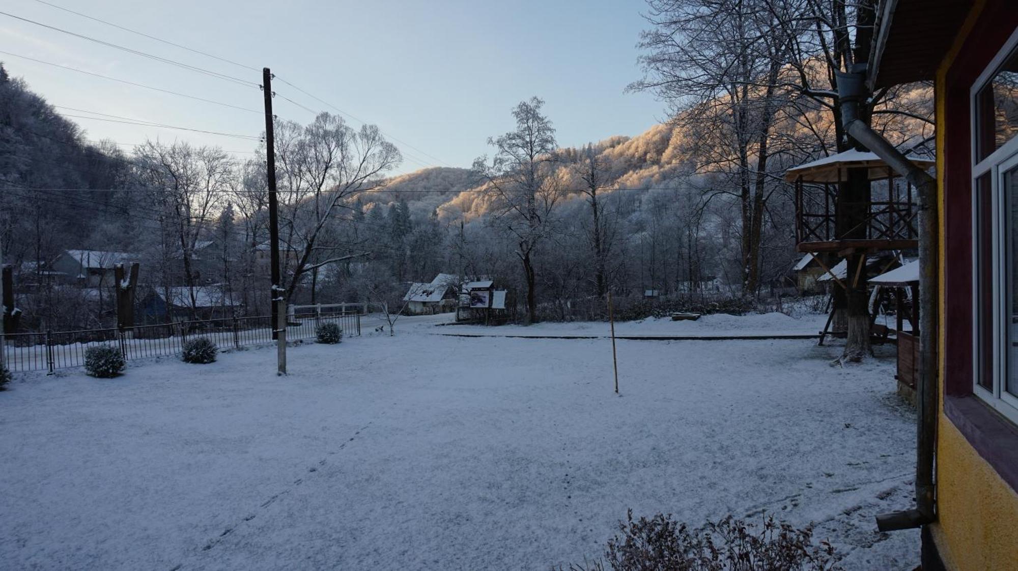 Дім З Видом На Гори. Vizhenka Exterior photo