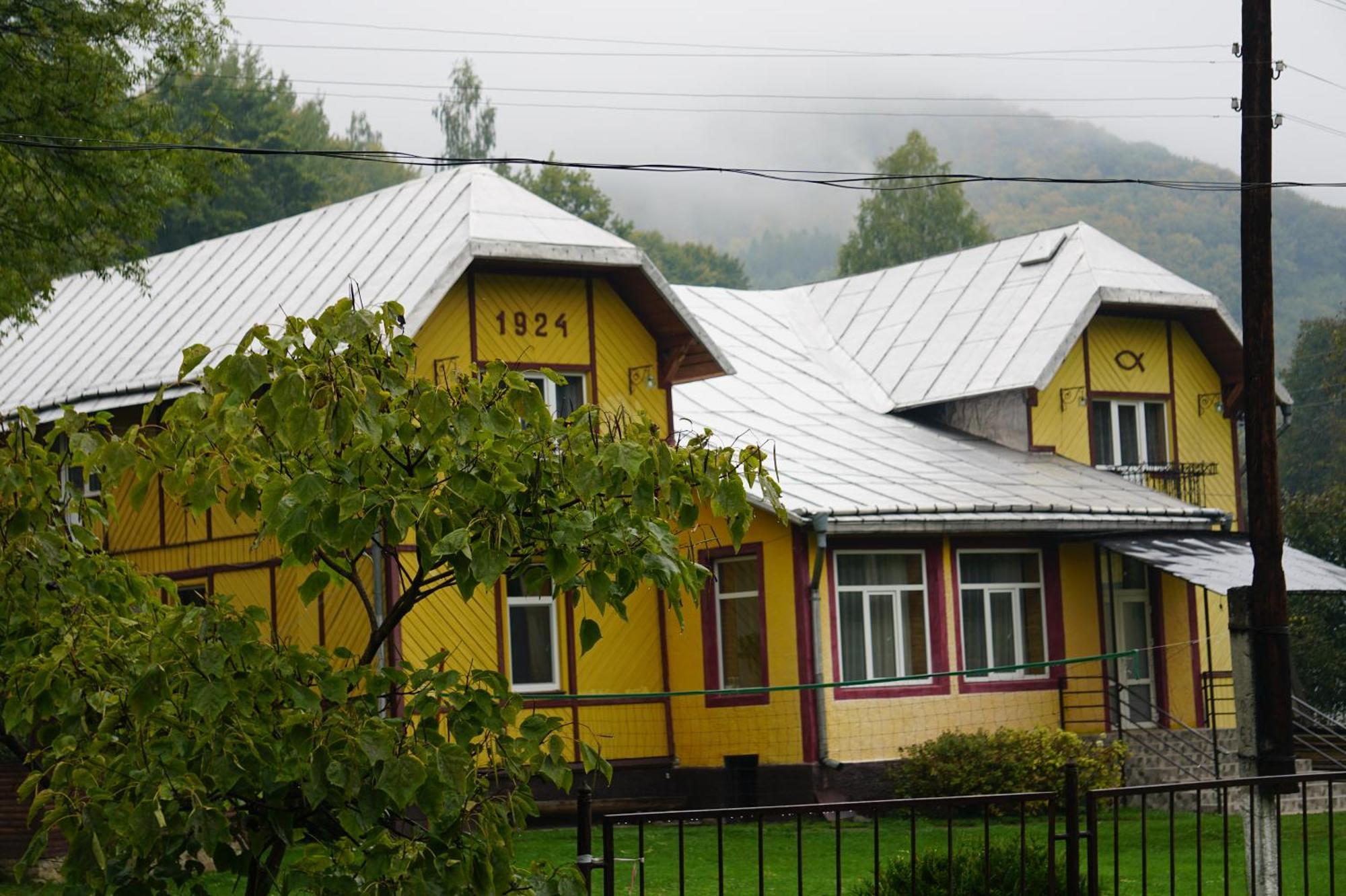 Дім З Видом На Гори. Vizhenka Exterior photo