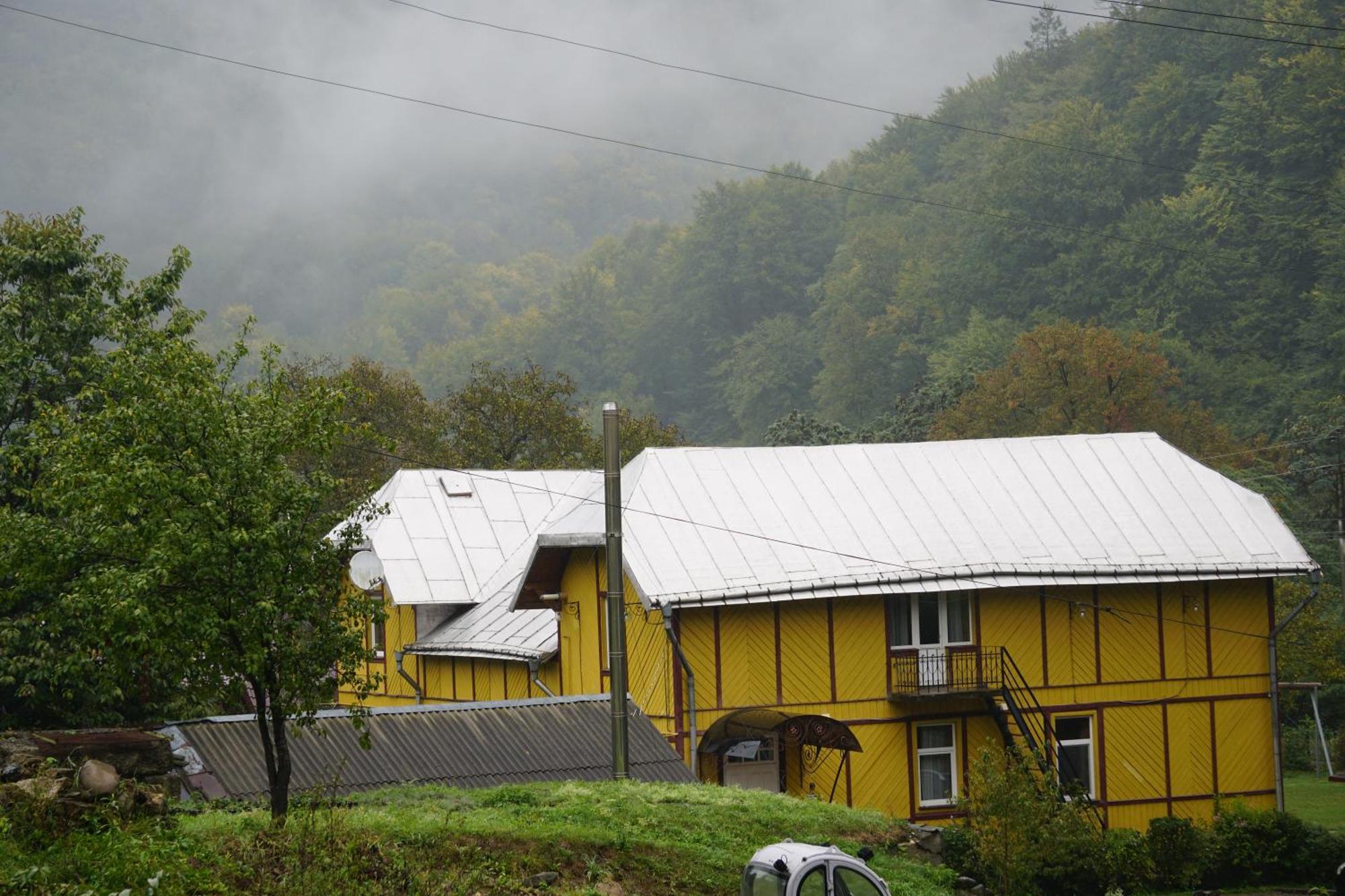 Дім З Видом На Гори. Vizhenka Exterior photo