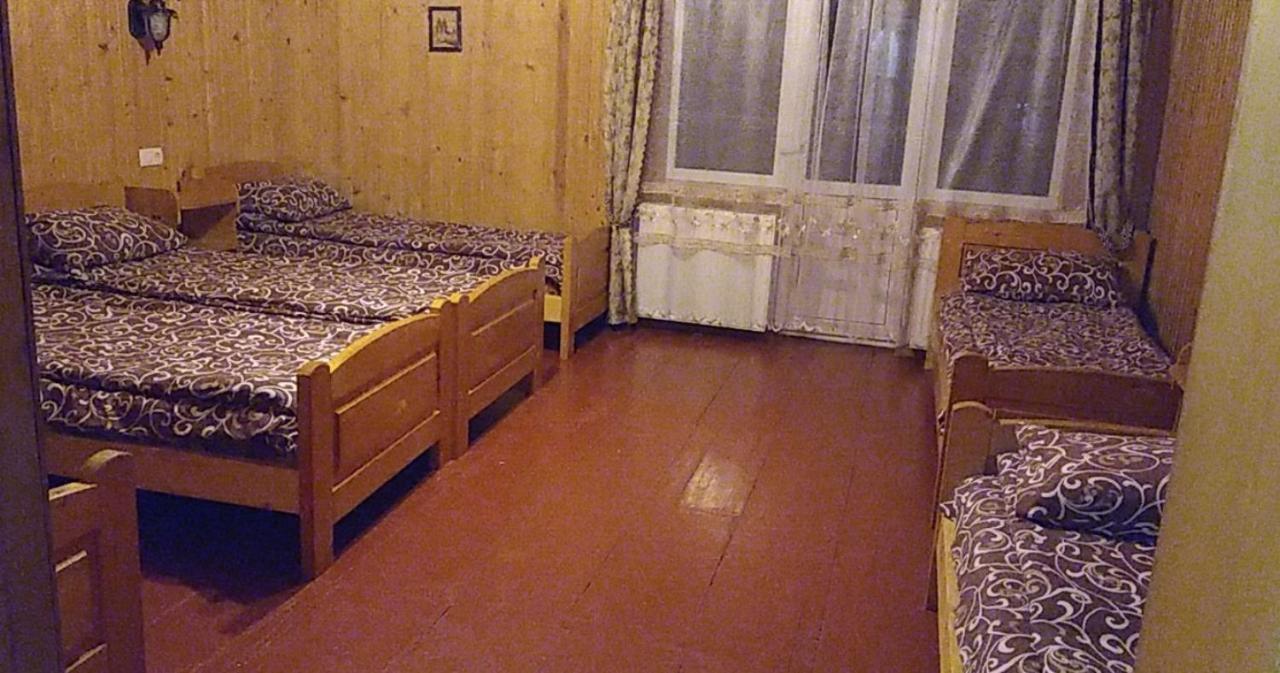 Дім З Видом На Гори. Vizhenka Exterior photo